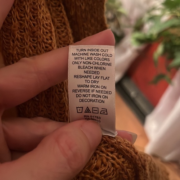 EUC Maurices mustard cardigan - Picture 9 of 14